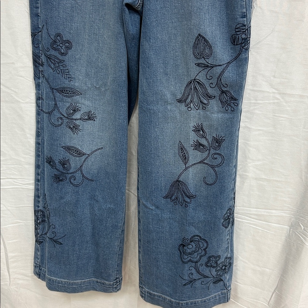 NYDJ Teresa Blue Floral Embroidered Wide Leg Jeans - Picture 6 of 11
